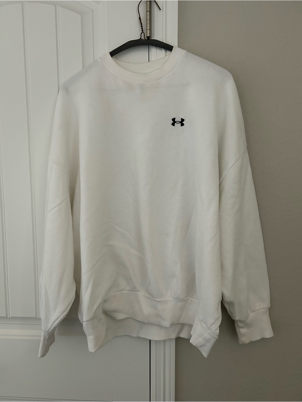 Under Armour White Crewneck Sweatshirt